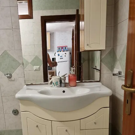 La Casa Di Domi Apartment *